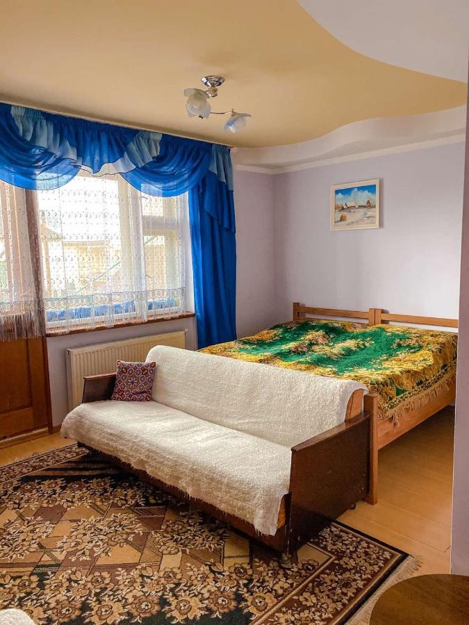 Domashnya Saduba Hotel Mukacheve Exterior photo